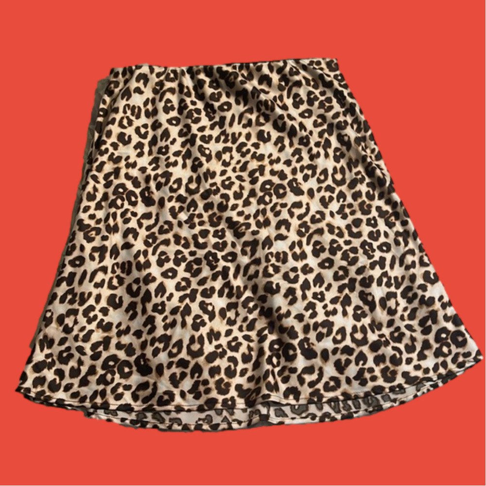 Cute By Together animal print skirt M